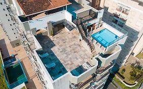 Apê Com Piscina E Ar - 2Q Da Praia Da Enseada.